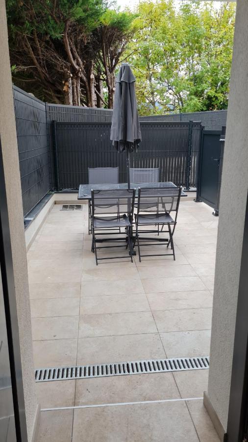 Poisy T2 Terrasse Parking 5 Min D'Annecy Apartment Exterior photo